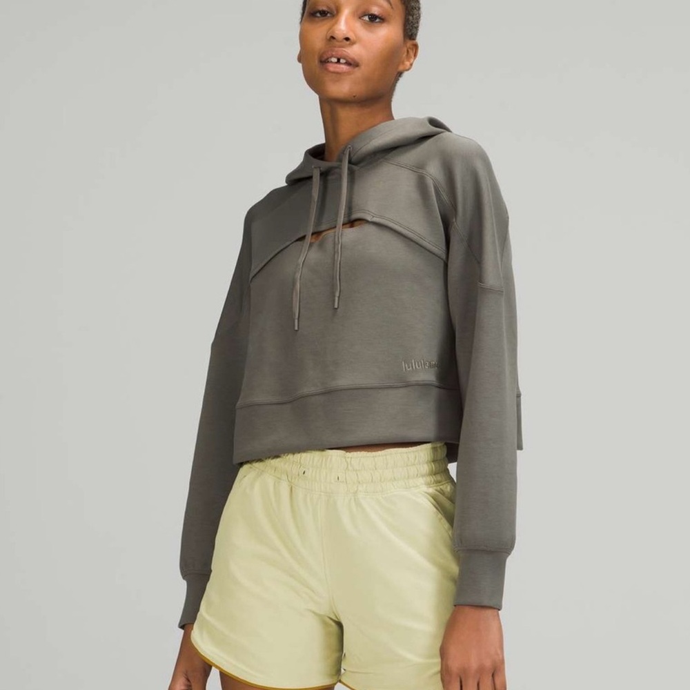 Lululemon PRISTINE Softstreme Get Centred Crop Hoodie UPDATED-Grey Sage-12 large